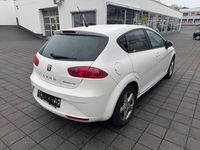 Usata Seat Leon 105 CV (77 kW) 2012 Bianco Berlina