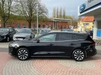 Gebraucht Ford Focus Titanium 125 PS (91 kW) 2024 Schwarz Limousine