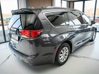 Gebraucht Chrysler Pacifica Touring 291 PS (214 kW) 2018 Grau Kombi