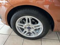gebraucht Ford Fiesta 1.0 EcoBoost Aut. Titanium ALU, Tele BT, WiPa, AHK