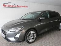 Gebraucht Ford Focus Titanium 125 PS (91 kW) 2019 Grau Limousine