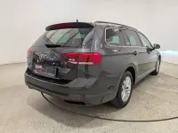 Gebraucht VW Passat 150 PS (110 kW) 2024 Mangangrau metallic Kombi