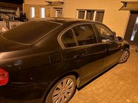 Gebraucht BMW 318 129 PS (94 kW) 2007 Schwarz Limousine