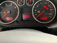 Usata Audi A2 75 CV (55 kW) 2025 Grigio Utilitaria