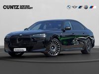 Gebraucht BMW 740 M Sport 286 PS (210 kW) 2024 Saphirschwarz metallic Limousine