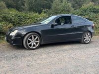 Gebraucht Mercedes C220 130 PS (95 kW) 2007 Schwarz Coupé