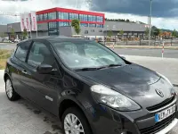 Gebraucht Renault Clio III Dynamique 101 PS (74 kW) 2010 Schwarz
