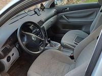 Gebraucht VW Passat Basis 125 PS (91 kW) 1998 Silber Limousine