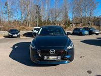 Neu Mazda 2 Homura-Line 90 PS (66 kW) 2025 Blau Limousine