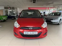 Gebraucht Hyundai i10 Edition 69 PS (50 kW) 2013 Rot Kleinwagen