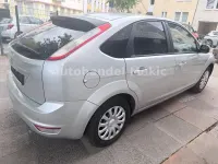 Gebraucht Ford Focus 101 PS (74 kW) 2011 Silber Limousine