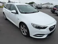 Gebraucht Opel Insignia Dynamic 165 PS (121 kW) 2018 Weiß Kombi