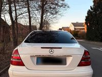 Gebraucht Mercedes E200 122 PS (89 kW) 2006 Weiß Limousine