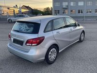 Gebraucht Mercedes B180 122 PS (89 kW) 2015 Silber Van / Kleinbus
