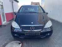 Gebraucht Mercedes A170 116 PS (85 kW) 2007 Kosmosschwarz  metalliclack Kleinwagen