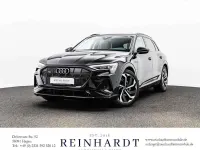 Gebraucht Audi e-tron S-Line 230 kW (313 PS) 2022 Mythosschwarz metallic SUV