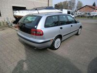Gebraucht Volvo V40 116 PS (85 kW) 1998 Silber Kombi