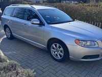 Gebraucht Volvo V70 Summum 109 PS (80 kW) 2010 Silber Kombi