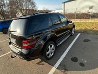 Gebraucht Mercedes ML320 224 PS (164 kW) 2006 Schwarz SUV