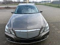 Gebraucht Mercedes E350 Elegance 292 PS (214 kW) 2010 Grau Kombi