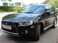 Używany Mitsubishi Outlander Invite 156 KM (114 kW) 2012 Czarny SUV