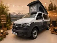 Gebraucht VW T6.1 Beach 150 PS (110 kW) 2022 Weiß dunkelgrau foliert Van