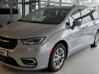 Gebraucht Chrysler Pacifica Touring 286 PS (210 kW) 2022 Silber Van