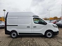 Gebraucht Renault Trafic Komfort 131 PS (96 kW) 2025 Gletscherweiss Van / Kleinbus