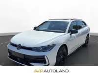 Gebraucht VW Passat R-line 150 PS (110 kW) 2025 Pure white Kombi