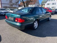 Gebraucht Mercedes E280 Avantgarde 204 PS (150 kW) 1998 Grün Limousine
