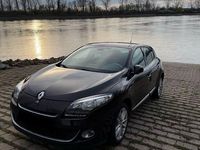 Gebraucht Renault Mégane Luxe 131 PS (96 kW) 2012 Braun Limousine