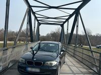 Gebraucht BMW 116 122 PS (89 kW) 2007 Schwarz Kleinwagen