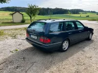 Gebraucht Mercedes E240 Avantgarde 170 PS (125 kW) 2000 Grün Kombi