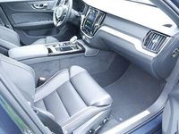 Gebraucht Volvo V60 Plus 455 PS (334 kW) 2024 Blau Kombi