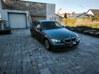 Gebraucht BMW 320 150 PS (110 kW) 2006 Grau Limousine