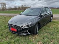 Gebraucht Hyundai i30 Select 120 PS (88 kW) 2022 Grau Limousine