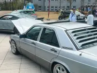 Gebraucht Mercedes 190 300 PS (220 kW) 1989 Silber Limousine