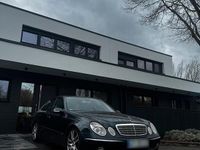Gebraucht Mercedes E240 177 PS (130 kW) 2002 Blau Limousine