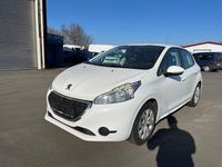 Gebraucht Peugeot 208 Active 82 PS (60 kW) 2015 Weiß Kleinwagen