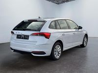 Neu Skoda Scala Selection 116 PS (85 kW) 2025 Moonweis metallic Kleinwagen