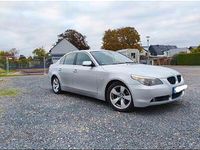 Gebraucht BMW 530 231 PS (169 kW) 2005 Silber Limousine