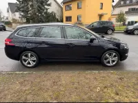 Gebraucht Peugeot 308 SW Allure 120 PS (88 kW) 2016 Andere farben Kombi