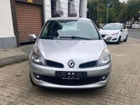 Gebraucht Renault Clio II Rip Curl 75 PS (55 kW) 2008 Platingrau Kleinwagen