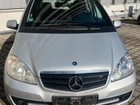 Gebraucht Mercedes A180 109 PS (80 kW) 2009 Silber Limousine