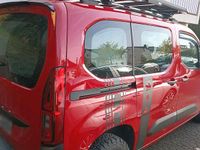 Gebraucht Opel Combo Life Basis 131 PS (96 kW) 2023 Rot Van / Kleinbus