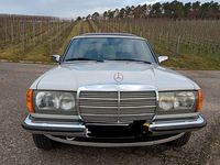Gebraucht Mercedes E280 Classic 185 PS (136 kW) 1979 Grau Limousine