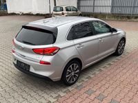 Gebraucht Hyundai i30 120 PS (88 kW) 2017 Grau Limousine