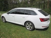 Gebraucht Skoda Superb Style 150 PS (110 kW) 2019 Moonweiss metallic Kombi