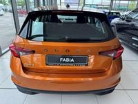 Gebraucht Skoda Fabia Essence 80 PS (58 kW) 2025 Phoenixorange metallic Kleinwagen