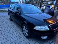 gebraucht Skoda Octavia Combi 2.0 TDI PD DSG Ambiente Ambiente